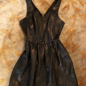 Shimmery Bar III Sleeveless Cocktail Dress